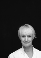 About Lesley 
